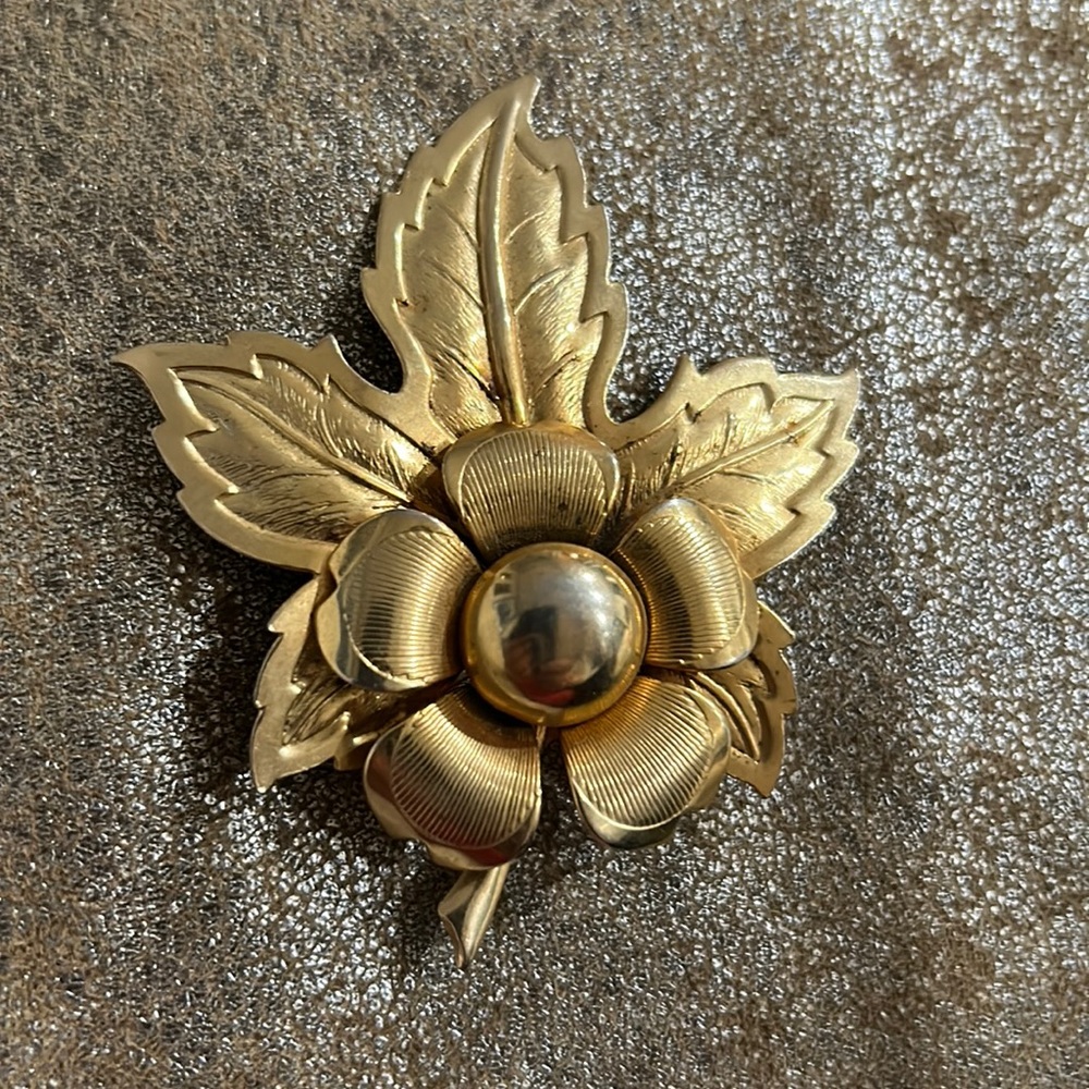 Vintage Flower Leaf Gold tone Pin